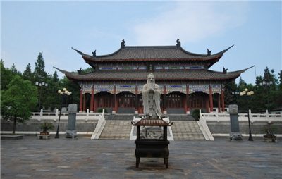 中英双语话中国旅游 第19期:孔庙,孔府,孔林自然概况(上)